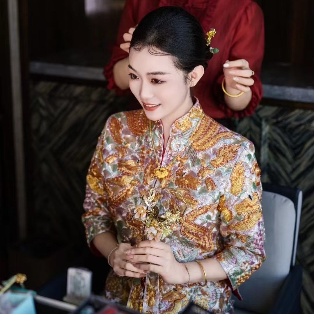 苏杭真丝龙凤褂定制 – 江南水乡婚俗礼服